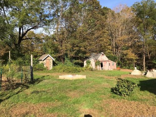 142 Pepper St, Upper Stepney, CT 06468-1137