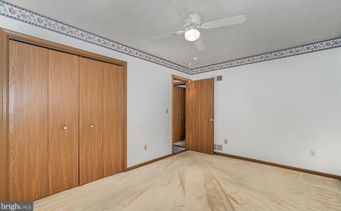 62 Lion Dr, Hanover PA  17331-3847 exterior