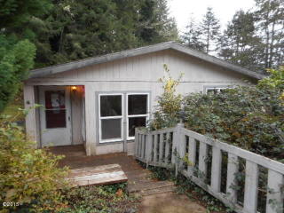 925 Loren Ln, Toledo, OR 97391-2027