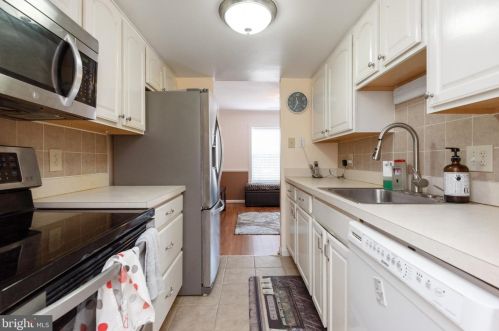 8790 Tamar Dr, Columbia, MD 21045-2827