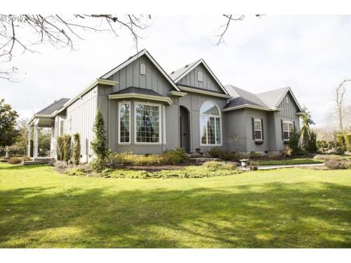 26126 Lake Trail Dr, Veneta OR  97487-9695 exterior