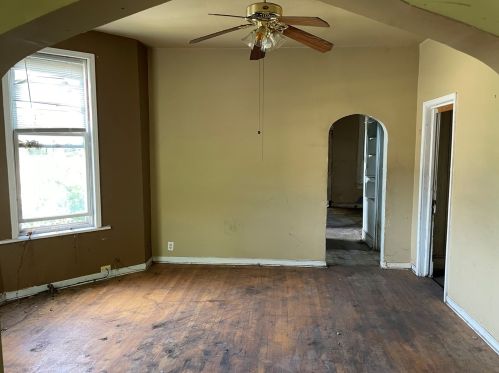 3107 Arthington St, Chicago, IL 60612-3923