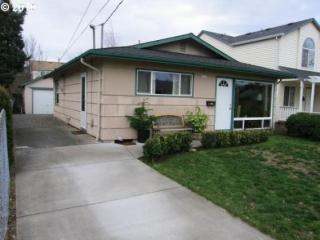 5233 65th Ave, Portland, OR 97206-4657