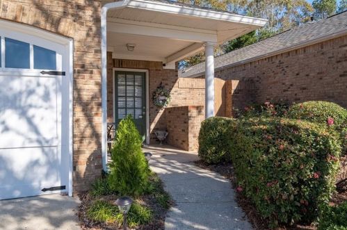 106 Countryside Ct, Holly Springs GA  30189-7435 exterior