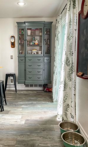 11568 Freedom Trl, Riverside CA  92503-5066 exterior