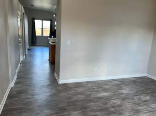 8663 Raymus St, Elk Grove, CA 95758-7221