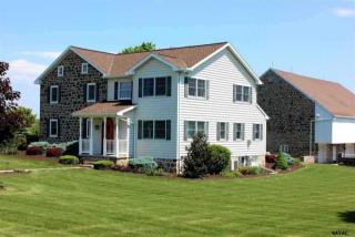 2634 Mayfair Ln, York, PA 17408-9065