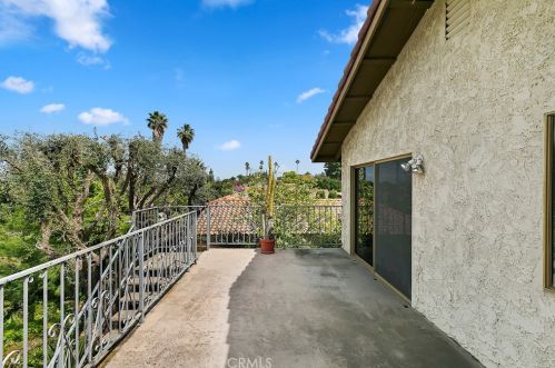 16350 Rancho Escondido Dr, Riverside CA  92506-5816 exterior