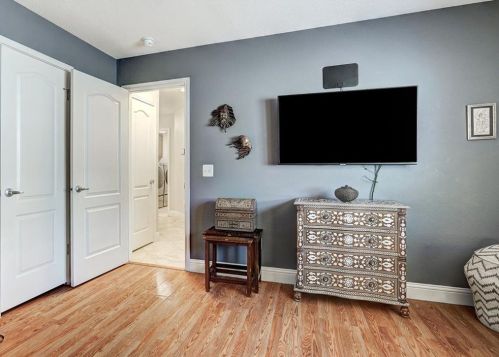 6408 Convict Hill Rd, Austin TX  78749-2348 exterior