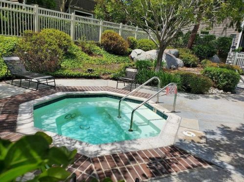 1067 Shadowridge Dr, Vista CA  92081-9042 exterior