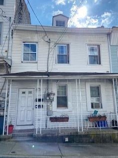 413 Market St, Primrose, PA 17901-2630