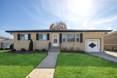 1006 Stoneham St, Bensenville, IL 60106-1504