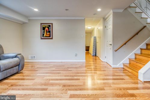 1008 Robroy Dr, Silver Spring MD exterior