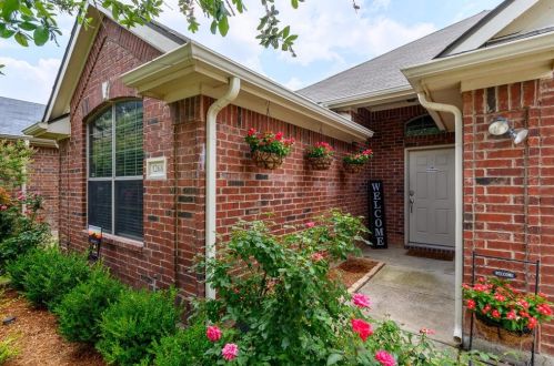 1268 Mountain Air Trl, Fort Worth TX  76131-5445 exterior