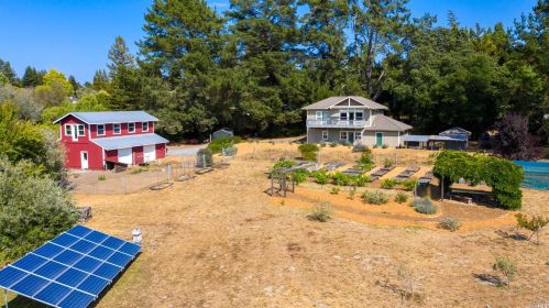 8286 Bodega Ave, Sebastopol, CA 95472-3118