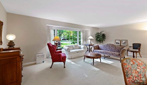 1219 Norman Ln, Bannockburn, IL 60015-3115