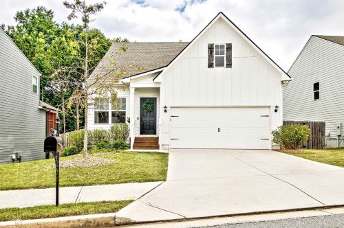 136 Macalester Dr, Newnan, GA 30265-6276