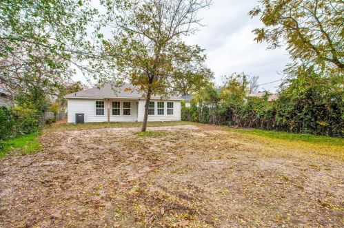 1308 Lagonda Ave, Fort Worth TX  76164-8614 exterior