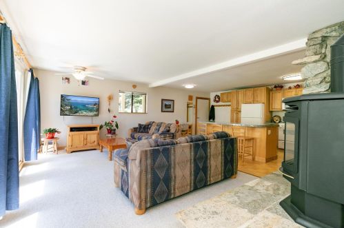 14263 Wolfgang Rd, Truckee CA  96161-6912 exterior