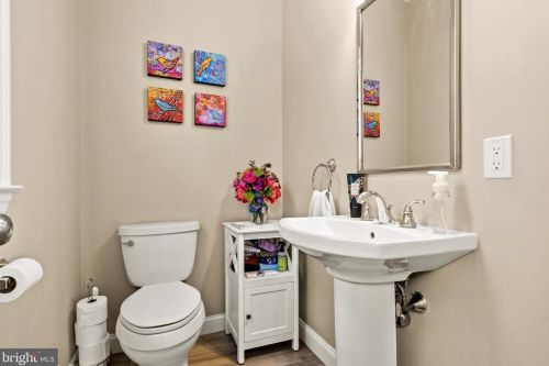 658 Greenman Rd, Haddonfield NJ 08033-2720 exterior