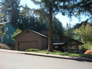 830 69th St, Springfield OR  97478-7377 exterior