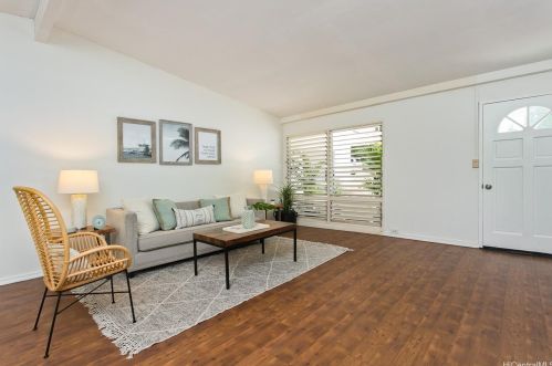 378 Mamaki St, Honolulu, HI 96821-2124