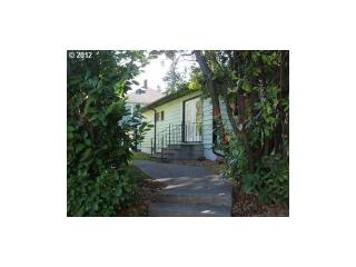 3305 11th Ave, Portland, OR 97202-2731
