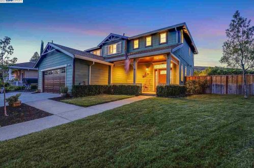 6738 Bear Creek Dr, Livermore, CA 94551-9019