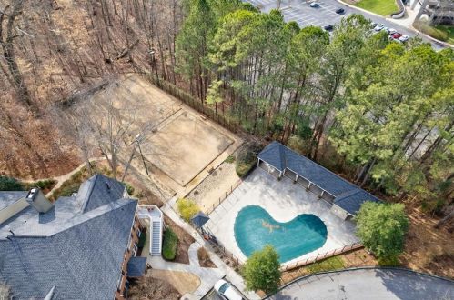 101 Bainbridge Dr, Atlanta GA  30327-4269 exterior