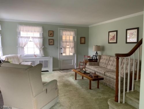 170 Quaker Church Rd, Dover, NJ 07869-1437