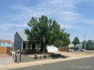 19693 Batavia Dr, Denver, CO 80011-5308