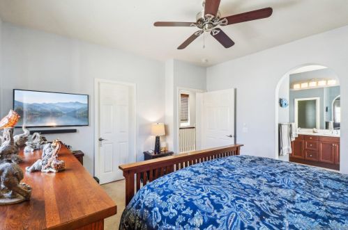 1482 Caminito Sicilia, Chula Vista CA  91915-4142 exterior