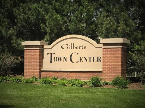 463 Town Center Blvd, Gilberts, IL 60136-8005