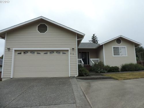 916 Easy St, Harbor, OR 97415-9738