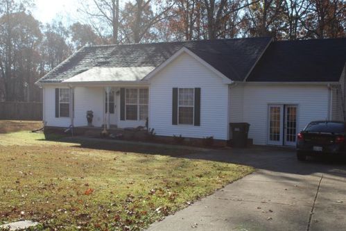 153 Sherron Dr, Dickson, TN 37055-1191