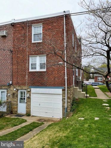 1317 Friendship St, Philadelphia, PA 19111-4205