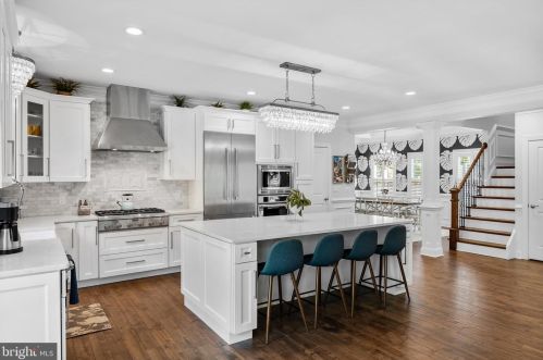 232 Elm Ave, Tavistock NJ 08033-2535 exterior