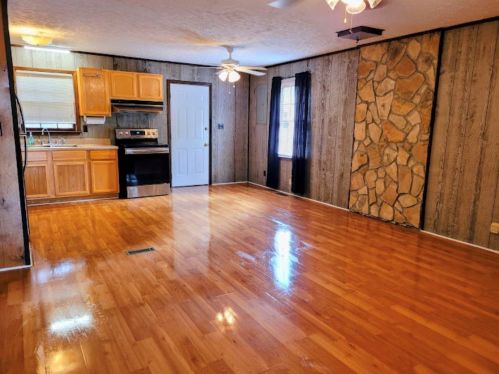104 Julia Dr, Warner Robins, GA 31093-1218