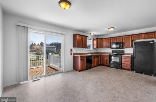 108 Breezewood Dr, Hanover PA  17331-9588 exterior