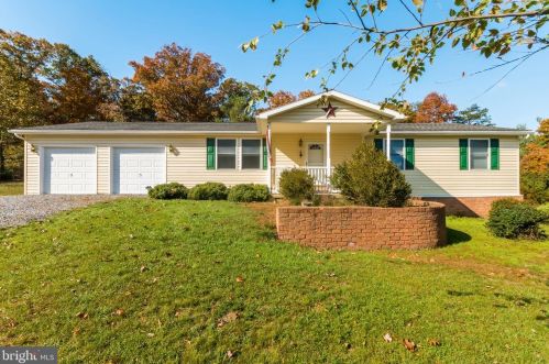 392 Whissen Ln, Berkeley Springs, WV 25411-6874