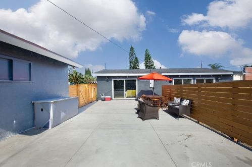 9935 Harle Ave, Anaheim CA  92804-5925 exterior