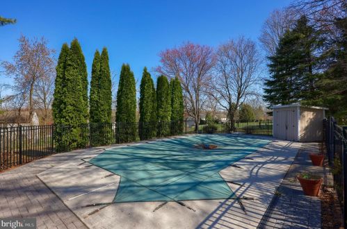 1821 Palomino Rd, York, PA 17315-3643