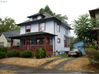 157 Rosa Parks Way, Portland, OR 97211-2427