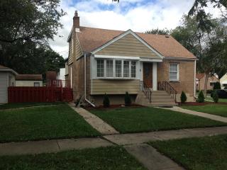 21136 Main St, Matteson, IL 60443-2582