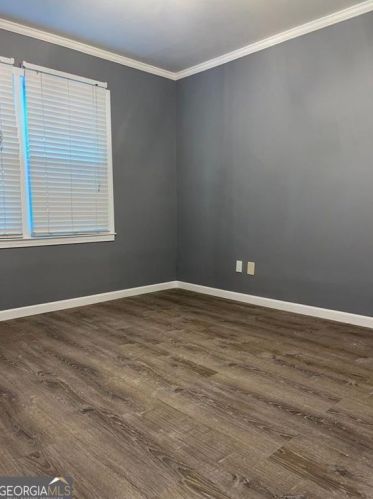 71 Montre Sq, Atlanta GA  30327-4044 exterior