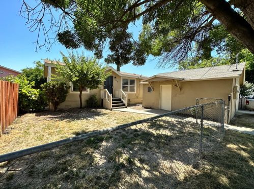 610 Canal St, Merced CA  95341-6630 exterior