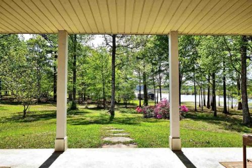 270 Paradise Loop, Fairmount, TX 75948