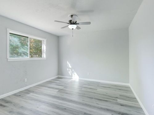 2030 Victoria Rd, Carrollton TX 75007-3120 exterior