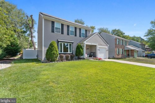 25 Leanne Dr, Erial, NJ 08081-9249