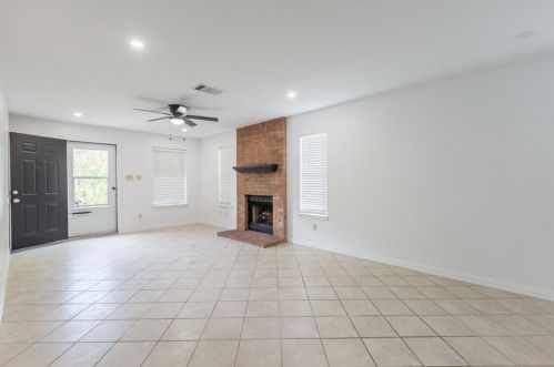 8506 Bisbee Ct, Austin TX  78745-8034 exterior